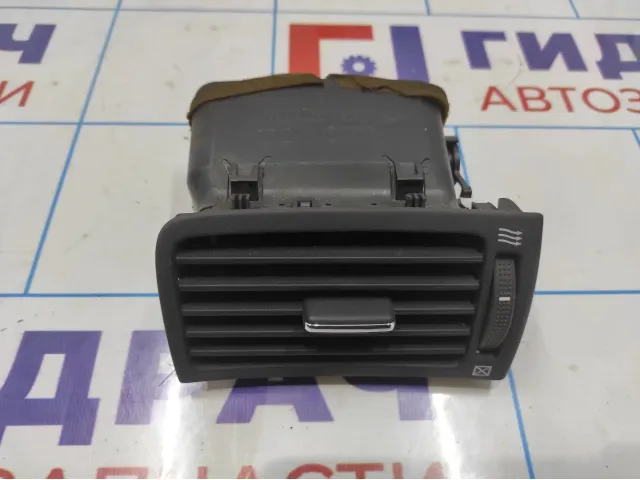 Дефлектор воздушный правый Toyota Avensis (T250) 5566005090.