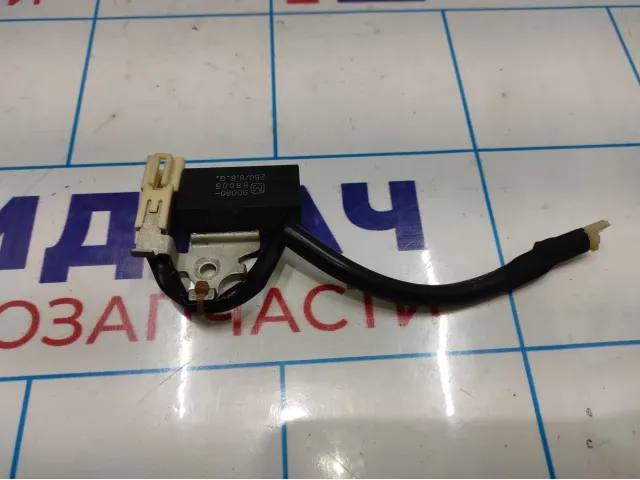 Конденсатор Toyota Avensis (T250) 9008088005.
