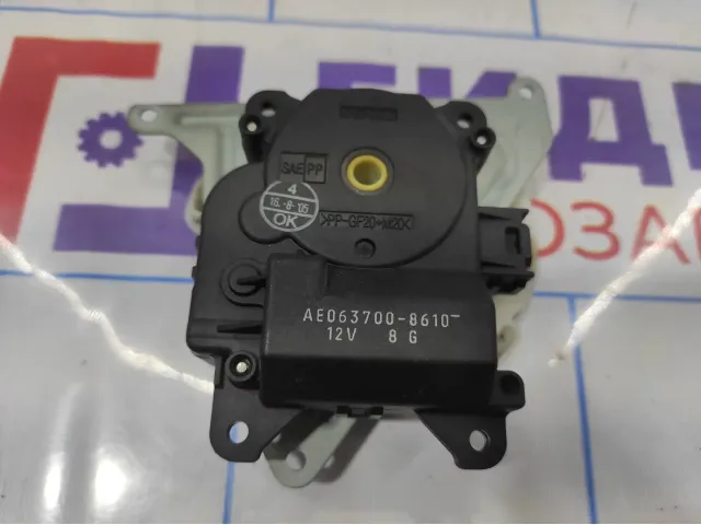 Привод заслонки отопителя Toyota Avensis (T250) 0637008610.