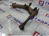 Рычаг задний нижний правый Toyota Avensis (T250) 4871005070.