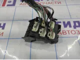 Блок предохранителей Toyota Avensis (T250) 8273405030. Салонный.
