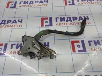 Педаль сцепления Toyota Avensis (T250) 3130105070.