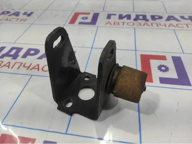 Кронштейн двигателя передний Toyota Avensis (T250) 123110D090.