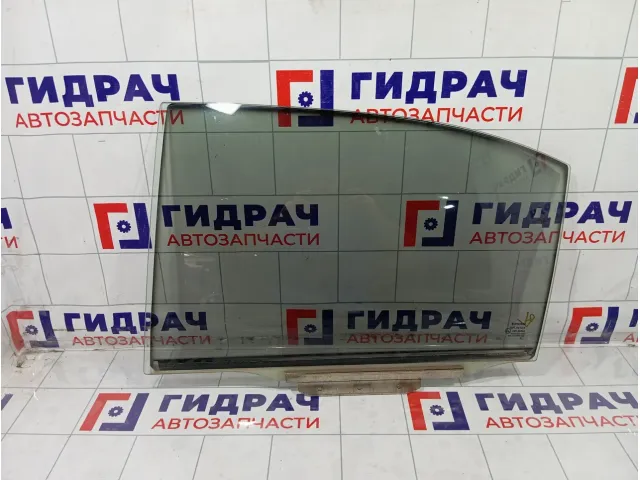 Стекло двери задней левой Toyota Avensis 6810405100