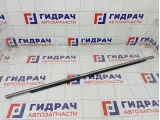 Накладка стекла переднего правого Toyota Avensis