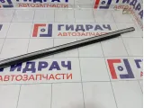 Накладка стекла переднего правого Toyota Avensis