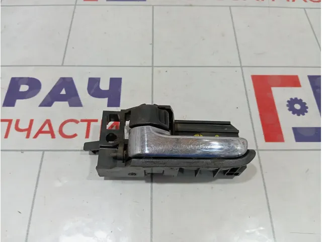 Ручка двери внутренняя левая Toyota Avensis 6920605040B0
