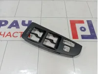 Накладка блока управления стеклоподъемниками Toyota Avensis 7423205140