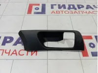 Накладка ручки внутренней передней правой Toyota Avensis 6761505020