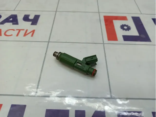 Форсунка инжекторная Toyota Avensis 2320922040