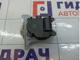 Моторчик заслонки отопителя (печки) Toyota Avensis