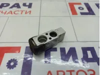 Клапан кондиционера Toyota Avensis 8851521040