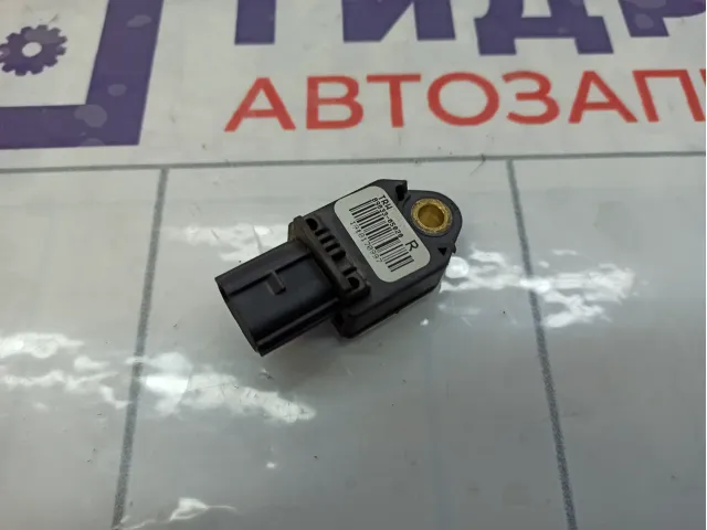 Датчик AIR BAG Toyota Avensis 8983305020