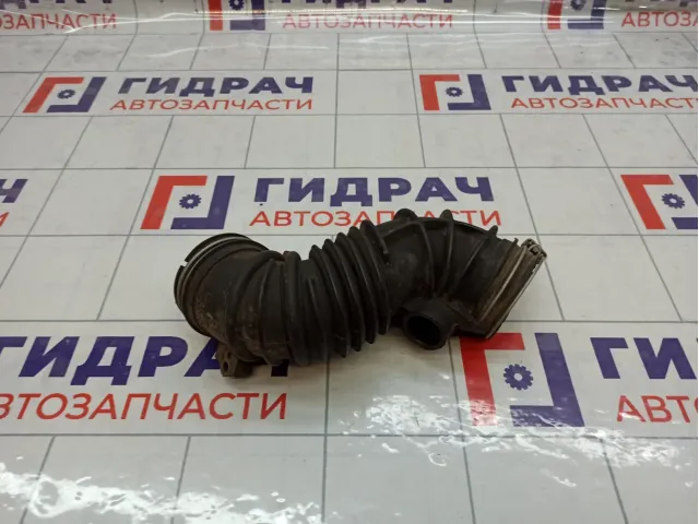 Патрубок воздушного фильтра Toyota Avensis 178810D200