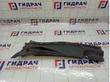 Решетка под лобовое стекло (Жабо) левая Toyota Avensis 5578205041