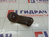 Кронштейн балки задней правый Toyota Avensis 5229720020
