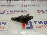 Кронштейн двигателя правый Toyota Avensis 123150D040
