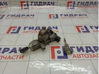 Замок зажигания Toyota Avensis