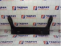Обшивка багажника на заднюю панель Toyota Avensis 5838705070C0
