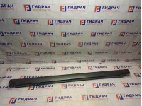 Накладка порога правая Toyota Avensis 7585105010