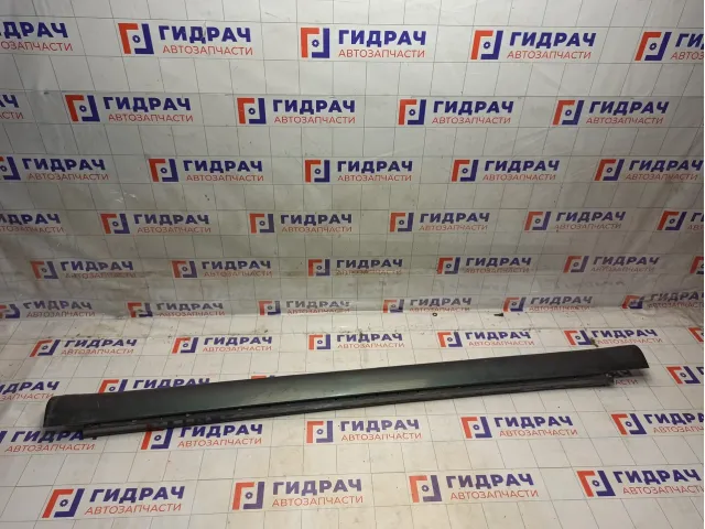 Накладка порога правая Toyota Avensis 7585105010