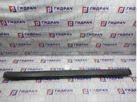 Накладка на порог наружная правая Toyota Avensis (T250) 75851-05010. Царапины.