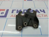 Кронштейн крепления троса КПП Toyota Avensis (T250) 33524-20040.