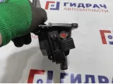 Ящик центальной консоли Toyota Avensis (T250) 5891905010B0. Не фиксируется.