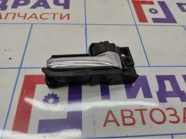 Ручка двери внутренняя передняя правая Toyota Avensis (T250) 69205-05040-B0.
