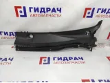 Решетка под лобовое стекло левая Toyota Avensis (T250) 55782-05041.