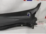 Решетка под лобовое стекло левая Toyota Avensis (T250) 55782-05041.
