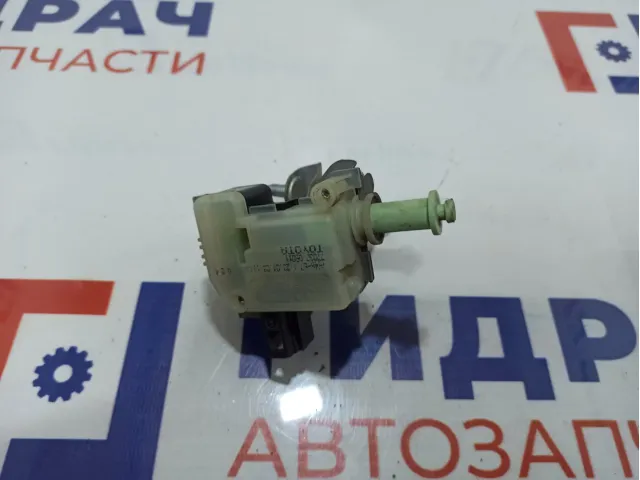 Активатор замка крышки бензобака Toyota Avensis (T250) 7703005010.