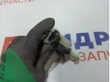 Активатор замка крышки бензобака Toyota Avensis (T250) 7703005010.