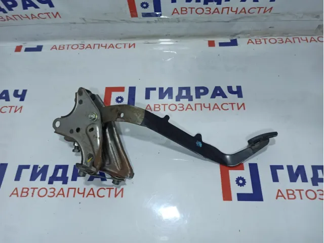 Педаль сцепления Toyota Avensis (T250) 3130105070.
