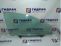 Стекло двери передней правой Toyota Avensis (T250) 6810105030.