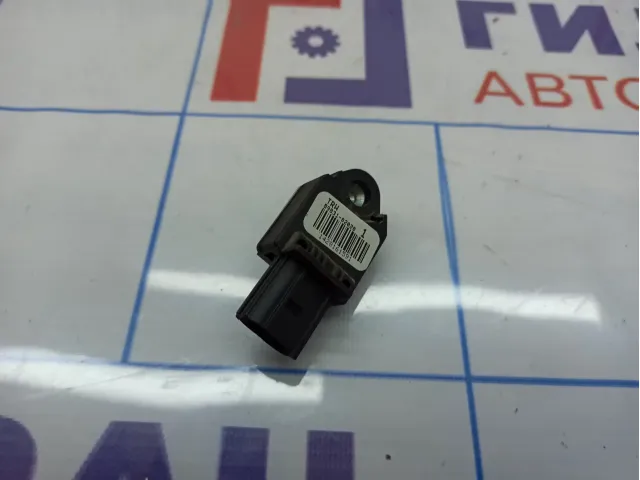 Датчик AIR BAG Toyota Avensis (T250) 89831-02020. Боковой.