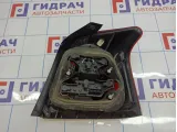 Фонарь задний левый Toyota Avensis (T250) 81561-05210. Дефект крепления.