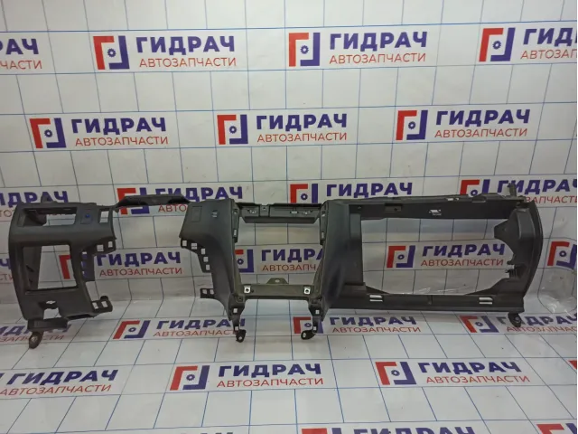 Торпедо Toyota Avensis (T250) 55303-05011-B0. Нижняя часть.