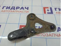 Кронштейн передней балки правый Toyota Avensis (T250) 52257-05020.