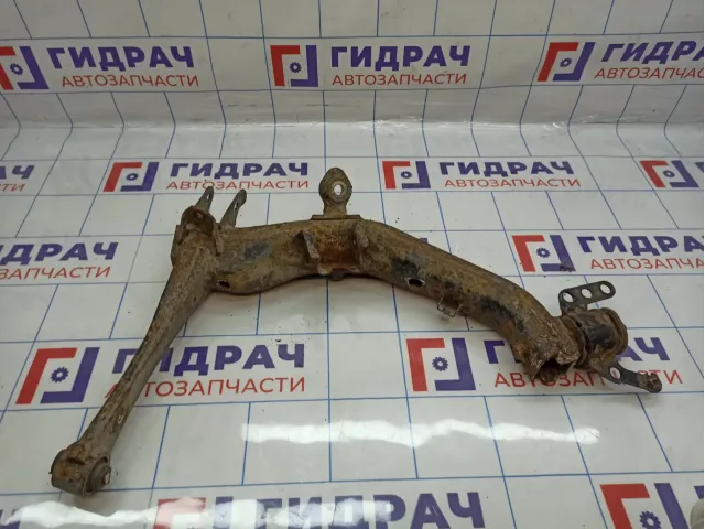Рычаг задний нижний левый Toyota Avensis (T250) 48720-05011. Дефект сайлентблоков.Коррозия.