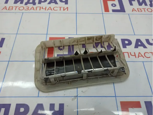 Решетка вентиляционная Toyota Avensis (T250) 62940-05050.