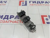 Блок управления стеклоподъемниками Toyota Camry (XV40) 8482033250