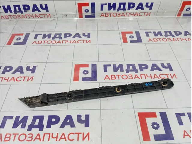 Кронштейн бампера задний правый Toyota Camry (XV40) 5215733010
