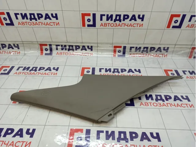 Обшивка стойки задней правой верхняя Toyota Camry (XV40) 6247033161B0