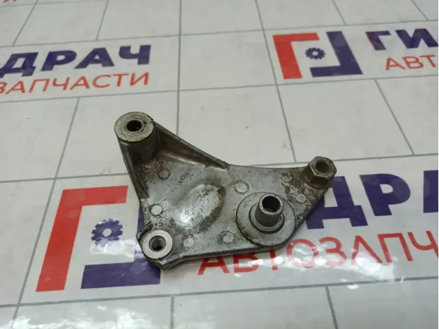 Кронштейн натяжителя ремня Toyota Camry (XV40) 1662028040