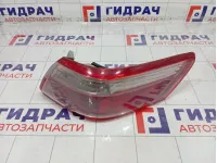 Фонарь задний наружный правый Toyota Camry 8155133350