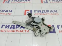Стеклоподъемник электрический задний правый Toyota Camry 6980333050
