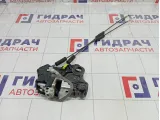 Замок двери передней правой Toyota Camry 6903033290