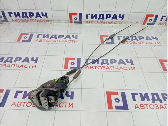 Замок двери задней левой Toyota Camry 6906033120