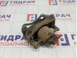 Суппорт тормозной передний левый Toyota Camry 4775033340